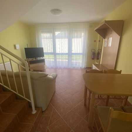 Appartement Hajnal Vendeghaz à Hajdúszoboszló Extérieur photo