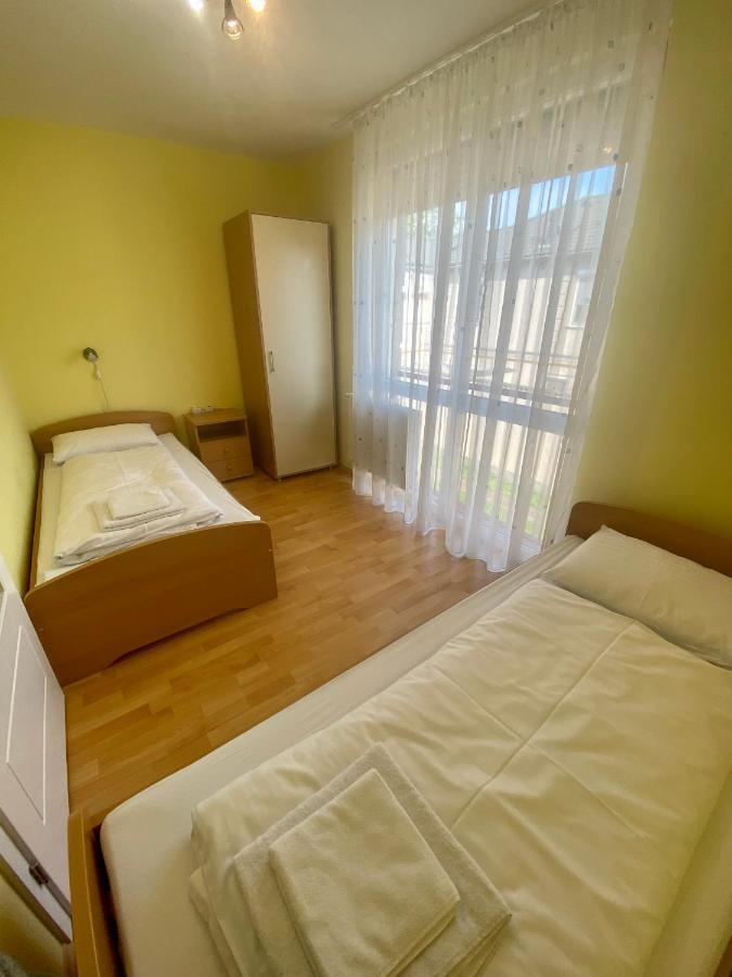 Appartement Hajnal Vendeghaz à Hajdúszoboszló Extérieur photo
