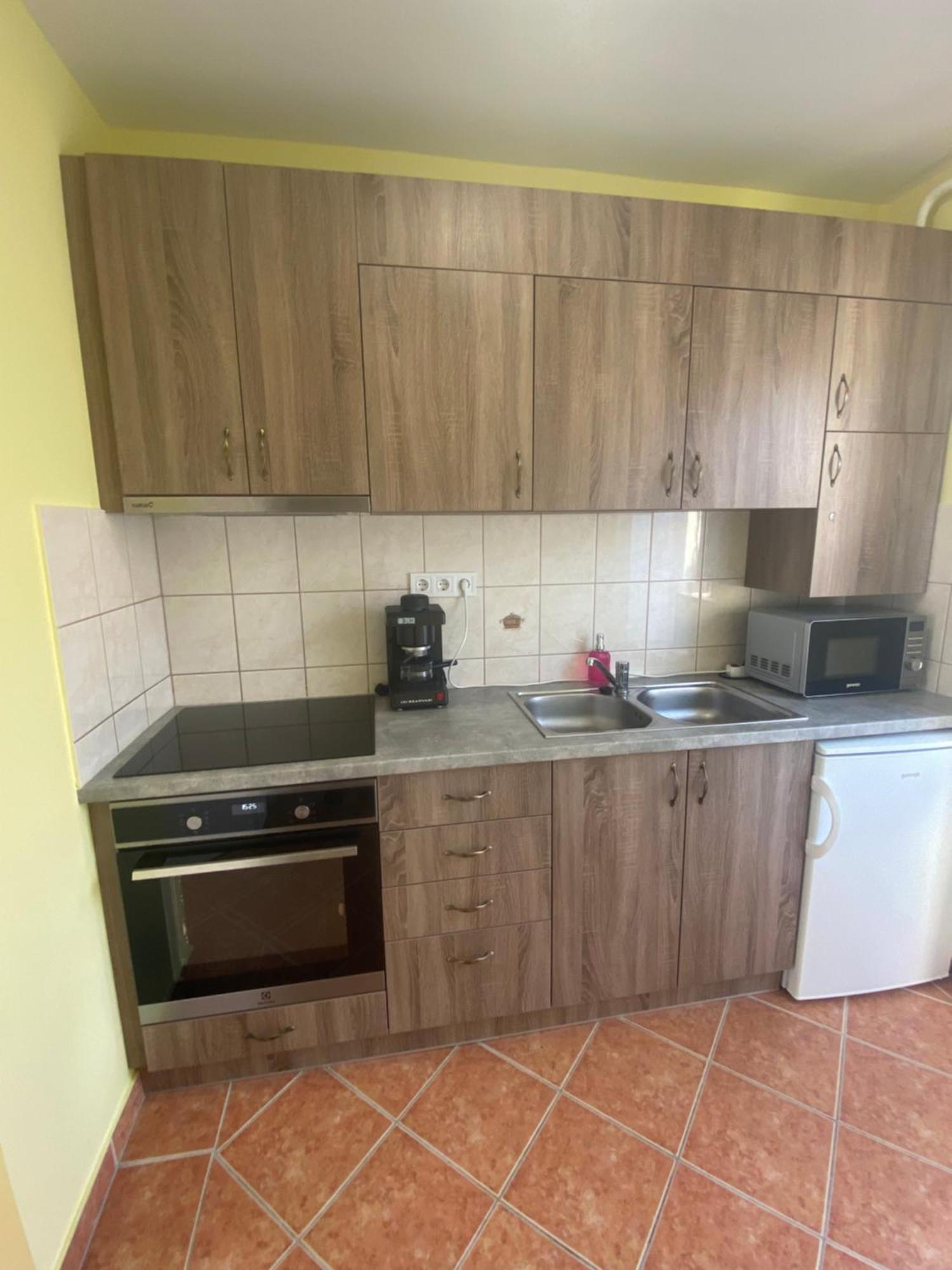 Appartement Hajnal Vendeghaz à Hajdúszoboszló Extérieur photo